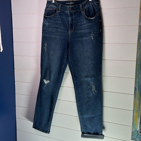 Chico's Denim - The platinum ankle Chicos jeans size 1 (8)  like new inseam 28”. A57